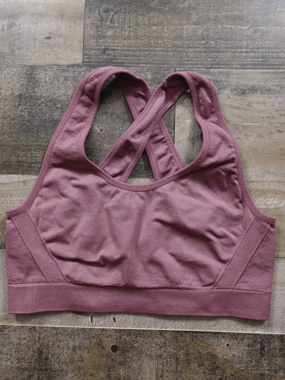 Vuori Sports Bra Women’s Small Mauve Crossback Seamless Athletic Yoga Workout